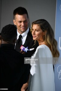 gettyimages-1131330325-1024x1024.thumb.jpg.128303cf648c26116ae6f1ffa595f5b8.jpg