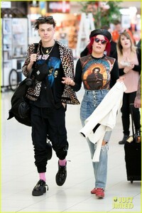 halsey-yungblud-share-sweet-moment-04.jpg