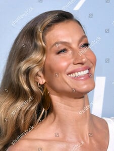 hollywood-for-science-gala-arrivals-los-angeles-usa-shutterstock-editorial-10113337bi.thumb.jpg.19f26a9a84a9b2afc4a7ae47a21270c6.jpg