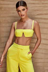 leela-yellow.jpg