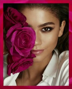 zendaya-lancome-february-2019-0.jpg