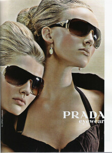 1382467310_Prada05.thumb.jpg.dfecd10c4c2854e2ce6a5468383382d5.jpg