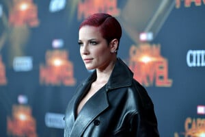 Halsey+Marvel+Studios+Captain+Marvel+Premiere+BA3mTJoE0iox.jpg