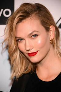 Karlie+Kloss+Bravo+Project+Runway+New+York+PkHW56z9rPAx.jpg