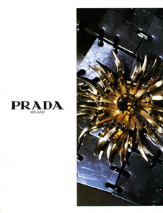 Prada_Spring_Summer_1985_05.thumb.png.b195e121052c3df4fd7de9283e85c16b.png