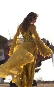 ROSAMOSARIO_Bedouine-Romance_Sa-ad-ul-Malik-Stella-Fortunata_Robe_yellow_04.thumb.jpg.b36a6a2c0ab4dc979e57951210355e71.jpg