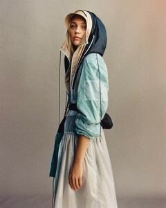 Sasha-Pivovarova-Sportmax-SS19-06-620x774.thumb.jpg.706ec087b1c24f8760734df8b8197850.jpg