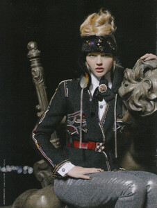 Sasha_Pivovarova_Chanel_Russia_2009_Lagerfeld.thumb.jpg.6d805ba4a3679ba35d66c5d352b99813.jpg