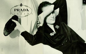 Watson_Prada_Fall_Winter_88_89_02.thumb.png.24724be4ecb56ba7e36d9d457c78d5be.png