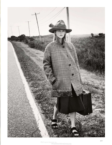 Weber_Vogue_UK_October_2013_20.thumb.png.417df58a27aef037e4a2ed4b21f9e51a.png