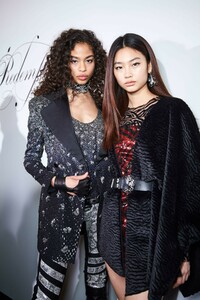 backstage-defile-redemption-automne-hiver-2019-2020-paris-coulisses-67.thumb.jpg.05caa6978074903bb45943e2c7e33dd0.jpg