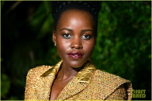 carey-mulligan-lupita-nyongo-chanel-february-2019-23.jpg