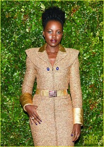 carey-mulligan-lupita-nyongo-chanel-february-2019-28.jpg