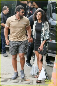 ciara-russell-wilson-pda-ahead-of-rio-helicopter-tour-19.jpg