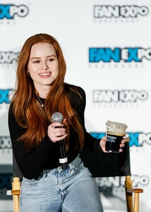 madelaine-petsch-fan-expo-vancouver-03-03-2019-1.jpg