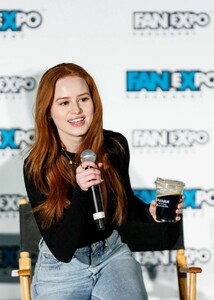 madelaine-petsch-fan-expo-vancouver-03-03-2019-3.jpg