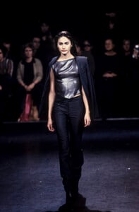 108176933_CostumeNational1998WomenRTW44.thumb.jpg.4d058bc44adaebc158da01bd30948bc3.jpg