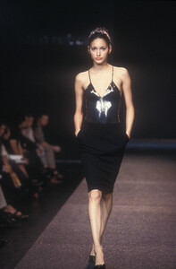 2025979123_PacoRabanne1998WomenRTW58.thumb.jpg.31a197267266b1c5e3af7e132f1f42d9.jpg