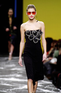 2097765772_EmanuelUngaro2000WomenRTW52.thumb.jpg.ede12a376e4f7cc3e4051cdd146977bd.jpg