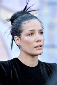 Halsey+Ending+Youth+Homelessness+Benefit+My+BG2Iv4EYFCil.jpg