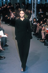 287989485_Balenciaga1998WomenRTW84.thumb.jpg.3bfdcadfb884f5eae57bf719039d7758.jpg