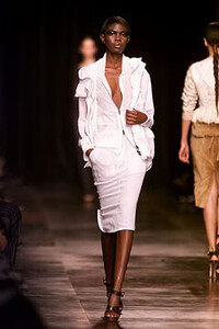 366871762_runway(3).thumb.jpg.3d9b7affef25eeeedd03db016fcb7c23.jpg