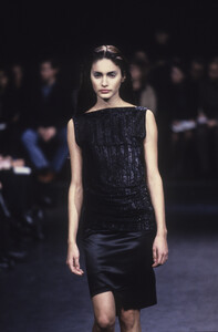 671386583_CostumeNational1998WomenRTW26.thumb.jpg.d6266308ccd2528e9976cf4e81faf95e.jpg