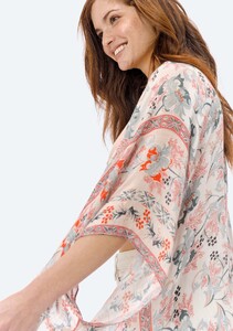 Lovestitch-Kimono-5_69c46d9e-b366-4b84-aad0-21c74d367e8e_2048x2048.jpg