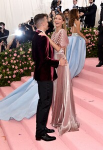 [1141827155] The 2019 Met Gala Celebrating Camp - Notes On Fashion - Arrivals.jpg