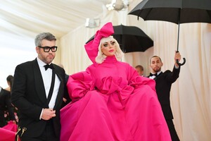 [1147404971] The 2019 Met Gala Celebrating Camp - Notes on Fashion - Red Carpet.jpg