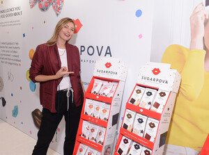 Maria+Sharapova+Sugarpova+Appearance+Sweets+r5r-R7VT65Wx.jpg