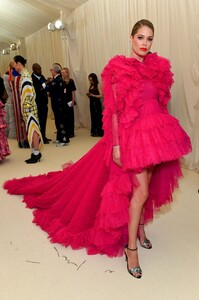 [1147422133] The 2019 Met Gala Celebrating Camp - Notes on Fashion - Red Carpet.jpg