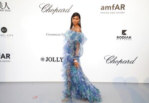 [bf48a6d9f2fa49bfb7c6b1dcc571b2b9] France Cannes 2019 amfAR.jpg