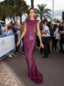 [1149102293] Celebrity Sightings At The 72nd Annual Cannes Film Festival - Day 1.jpg