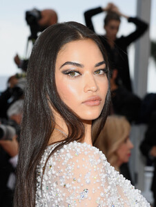 306144847_ShaninaShaikSibylRedCarpet72ndAnnualjW2moGCmppYx.thumb.jpg.439c6bb225227495186c2431dc2614bd.jpg