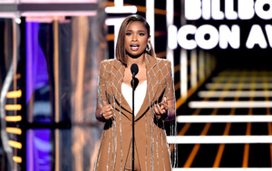 Jennifer+Hudson+2019+Billboard+Music+Awards+zZ4M5bWmc_Vx.jpg