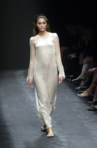 627455199_AlbertaFerretti2001WomenRTW107.thumb.jpg.4c673f09e7fc138952c0f0188494f136.jpg