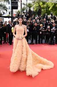 [1150756986] 'Once Upon A Time In Hollywood' Red Carpet - The 72nd Annual Cannes Film Festival.jpg