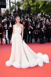 97344524_1150756040OnceUponATimeInHollywoodRedCarpet-The72ndAnnualCannesFilmFestival.thumb.jpg.543c1d0eccadba2334aacac70b0c3efe.jpg