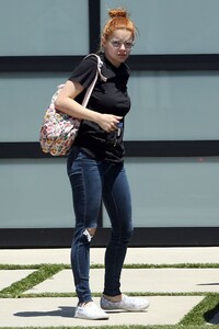 ariel-winter-out-in-sherman-oaks-05-30-2019-9.jpg