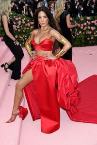 halsey-2019-met-gala-12.jpg