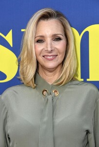 lisa-kudrow-booksmart-special-screening-in-la-0.jpg