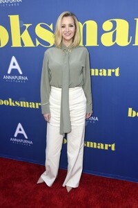 lisa-kudrow-booksmart-special-screening-in-la-7.jpg