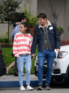 mila-kunis-and-ashton-kutcher-out-in-los-angeles-05-15-2019-6.jpg