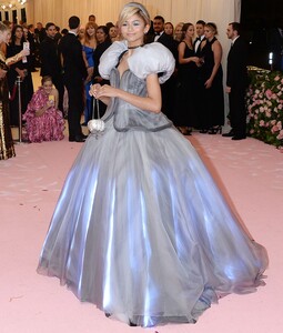 zendaya-2019-met-gala-3.jpg