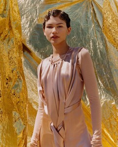 zendaya-vogue-us-june-2019-7.jpg