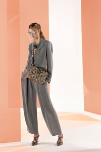 00015-Emporio-Armani-Resort-2020.thumb.jpg.594e43c34e418ab7e0b1b50e4e9e4cb0.jpg