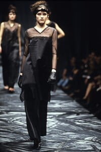 1068194412_jean-paul-gaultier-ss-1997(7).thumb.jpg.72ba45a22b77bae03b5377b42df50696.jpg