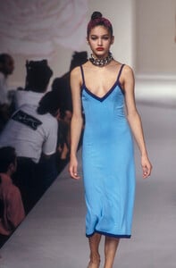 131262426_Blumarine1997WomenRTW72.thumb.jpg.223be2230a0e09311482bf2c048488d5.jpg