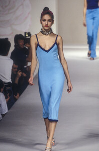 206174504_Blumarine1997WomenRTW71.thumb.jpg.a2f0508230f79fbae270b603c09af0cc.jpg